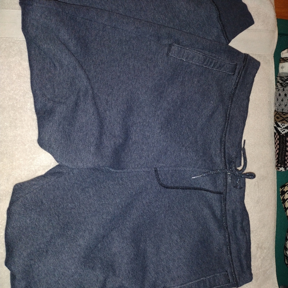 Hollister sweats